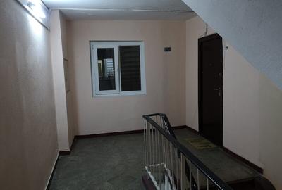 Apartament cu 2 camere decomandat în Olteniței