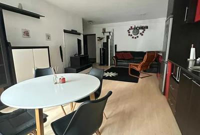 Apartament cu 2 camere semidecomandat, mobilat în Dâmbul Rotund