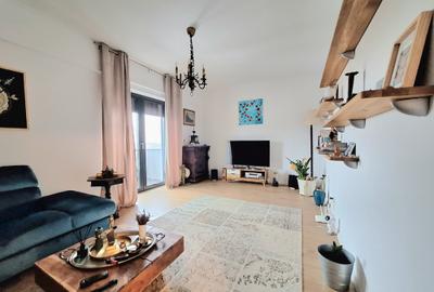 Apartament cu 3 camere decomandat în Băneasa