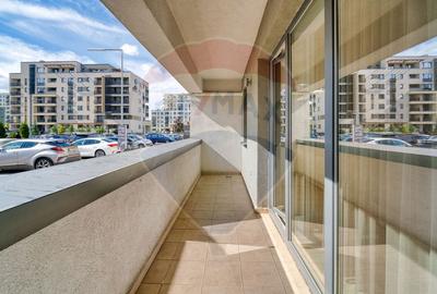 Apartament cu 3 camere decomandat, mobilat în Tractorul