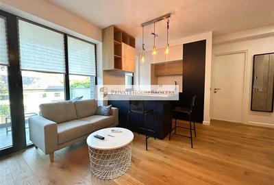 Apartament cu 2 camere semidecomandat, mobilat în Băneasa