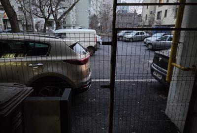 BANU MANTA-PRIMARIA SECT 1,SPATIU COMERCIAL255 MP,3400 EURO - 6