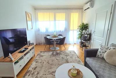 Apartament cu 2 camere semidecomandat în 1 Mai