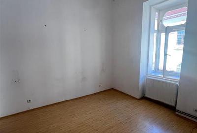 RECO Apartament ultracentral, loc de parcare privat inclus plus boxa - 10