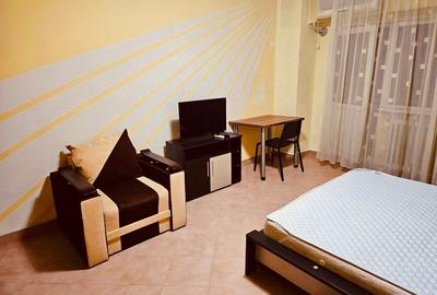 Garsoniera Mall Vitan, 10 minute de metrou, mobilată si utilată complet, libera - 3