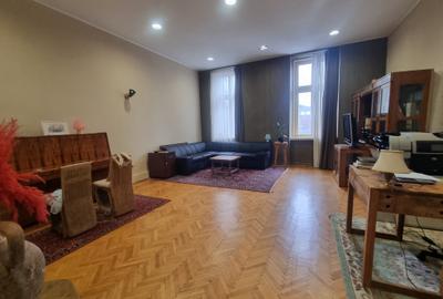 De vânzare apartament 71 mp /birou zona centrală - 1