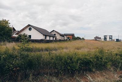 Teren agricol intravilan de 1193 mp, în Bradu