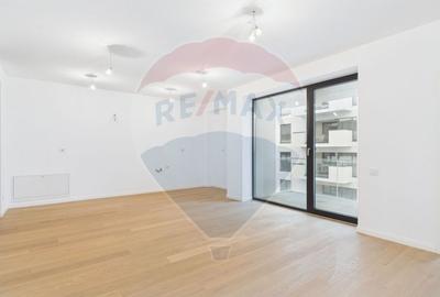 Apartament cu 3 camere decomandat în Pipera