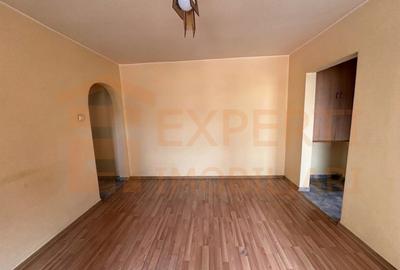 Apartament cu 2 camere semidecomandat în Inel I