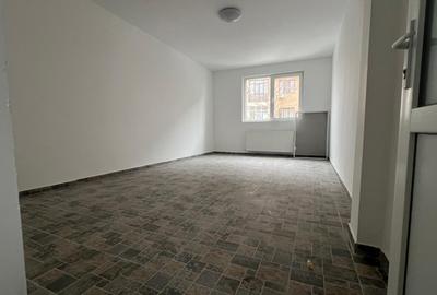 Clădire comercială D+P+2E, 575 mp, teren 500 mp – Chiajna (Roșu),  Bd. Uverturii - 16