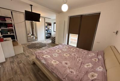 Casă înșiruită complet mobilată + curte+ 2 parcari în complex inchis! - 7