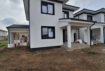 Duplex cu 5 camere în Dumbrăvița