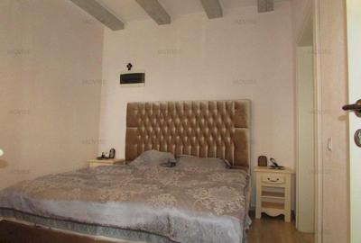 Casa superba utilata mobilata Rasnov, pretabila si pentru doua familii - 8