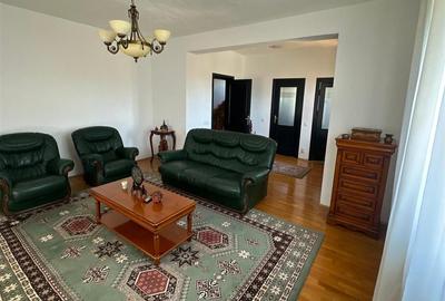 Vila | Sisesti | 10 Camere | Proprietate Rară - 12