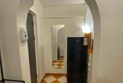 69000 euro -garsoniera decomandata -metrou jiului -bloc 1980 - 1