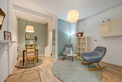 Apartament cu 2 camere semidecomandat, mobilat în Unirii