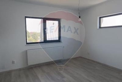 Casă / Vilă cu 5 camere de vânzare - 14