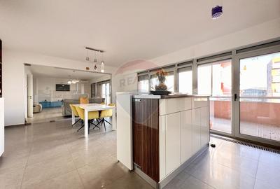 Apartament cu 4 camere de  vanzare în Quadra Residence - 1