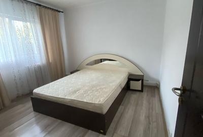 Apartament cu 2 camere decomandat, etajul 3/4, zona Nicolina - 3