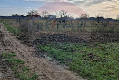 Teren 5,700mp Santion / None - 4