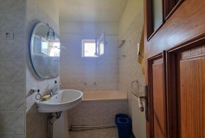 Apartament 3 camere/doua bai/doua balcoane-PIAȚA CENTRALA-bloc 1986 - 8