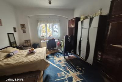 Casă de vânzare  str Stefan Cel MARE - 8