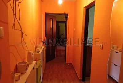 Apartament cu 2 camere semidecomandat în Aeroport