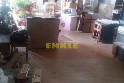 Vând hală pentru producție sau depozit și casă 450000 € - 1