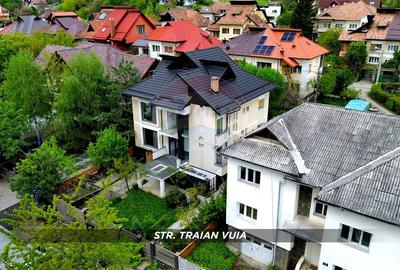 Casă individuală cu 7 camere în Săsar