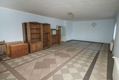 Oportunitate Exclusivă de Investiție în Câmpina Muscel Vila 12+ camere 750 mp - 23