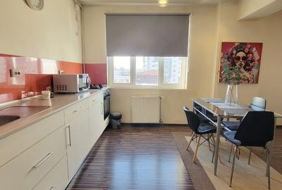 Apartament cu 2 camere, mobilat în Decebal