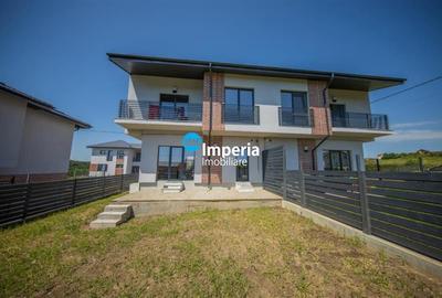 Duplex 4 cam, 220 mp teren, 5 drumuri Valea Adanca - 1