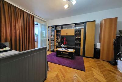 Apartament cu 2 camere decomandat în Titan