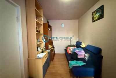 Royal Imobiliare - Vanzare apartament zona Vest - 5