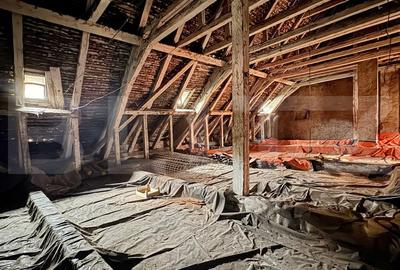 Pod spaițos, transformabil în apartamente, 285 mp, Piața Sfatului - 5