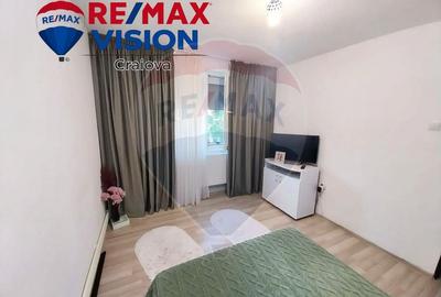 Apartament 3 camere Craiova,  etaj intermediar, N. Titulescu - 3