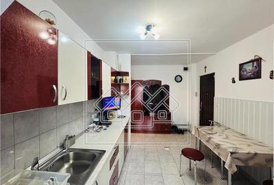 Apartament de vanzare in Sibiu - 2 camere, balcon si pivnita -Terezian - 2