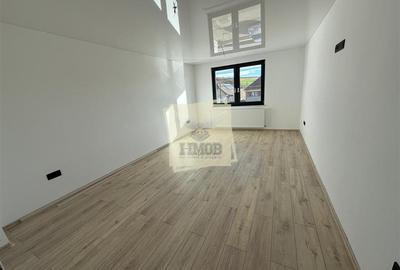 Casa cu 4 camere si 3 bai pretabila birouri in Sura  Mare - 14