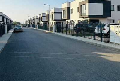 Casa mobilata si utilata nou cu acces pe drum asfaltat aproape de Mall Coresi - 1