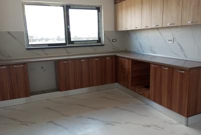 Casa individuala, la cheie, sat Dumbraveni, comuna Balotesti, str. Lahovari 90G - 5