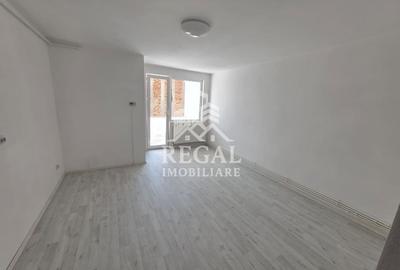 Garsonieră 28 mp + balcon – zona M4 – etaj 1 - 1