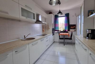 Apartament 3 camere etaj 1 in vila zona Odobescu cu parcare - 14