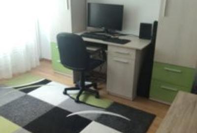 Apartament 2 camere etaj 4 metrou Favorit