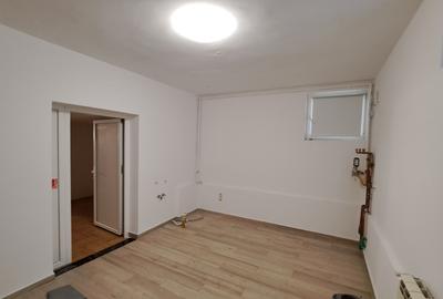 SPATIU COMERCIAL STRADAL- COMISION ZERO - 33