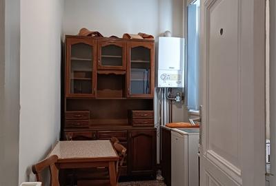 Proprietar inchiriez spatiu pentru birou in Timisoara, Piata Unirii - 8