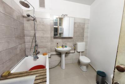 ROANDY - Casa solida, cu o serie de imbunatatiri-Central-Halele Centrale - 6