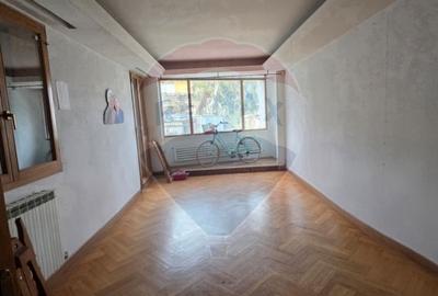 Casa interbelica de vanzare metrou 1 Mai, cu potential - 10
