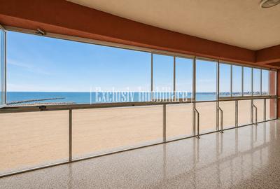 Vedere Frontala la Mare si Plaja la Picioare - Apartament cu Parcare Privata - 8