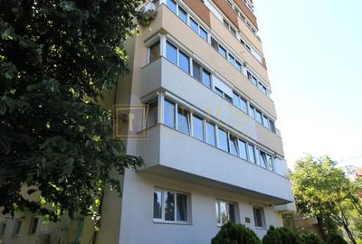 Corneliu Copusu, 3 camere + 2 bai, centrala proprie - 12