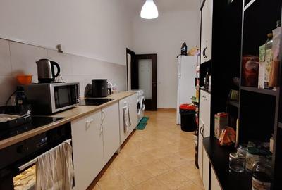 Apartament cu 4 camere decomandat, mobilat în Gară